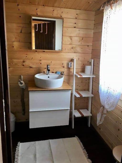Le Chalet Sous L'Olivier Boulbon Bagian luar foto